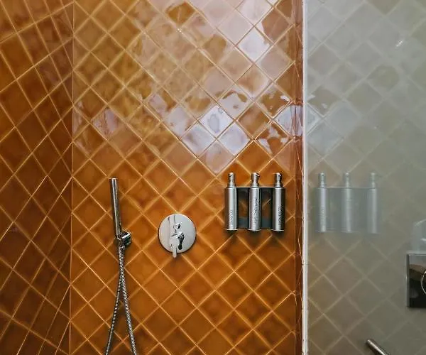 فندق مبيت وإفطار The Felix 10 4*