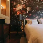 The Felix 10 Bed and breakfast 4*