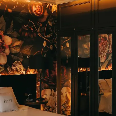 The Felix 10 Bed & Breakfast