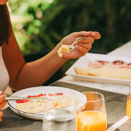 The Felix 10 Готель типу 