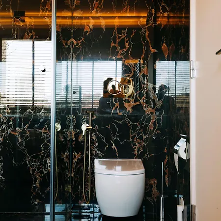 The Felix 10 Bed and breakfast 4*