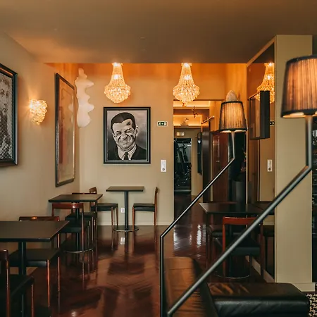 The Felix 10 Bed & Breakfast