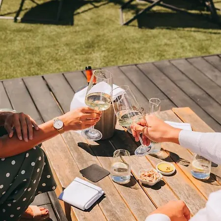 The Felix 10 Couette-café