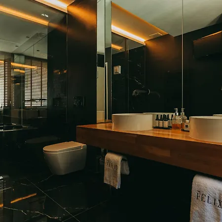 The Felix 10 Couette-café